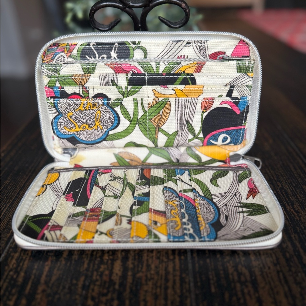 Colorful Sakroots Wallet - Picture 3 of 6